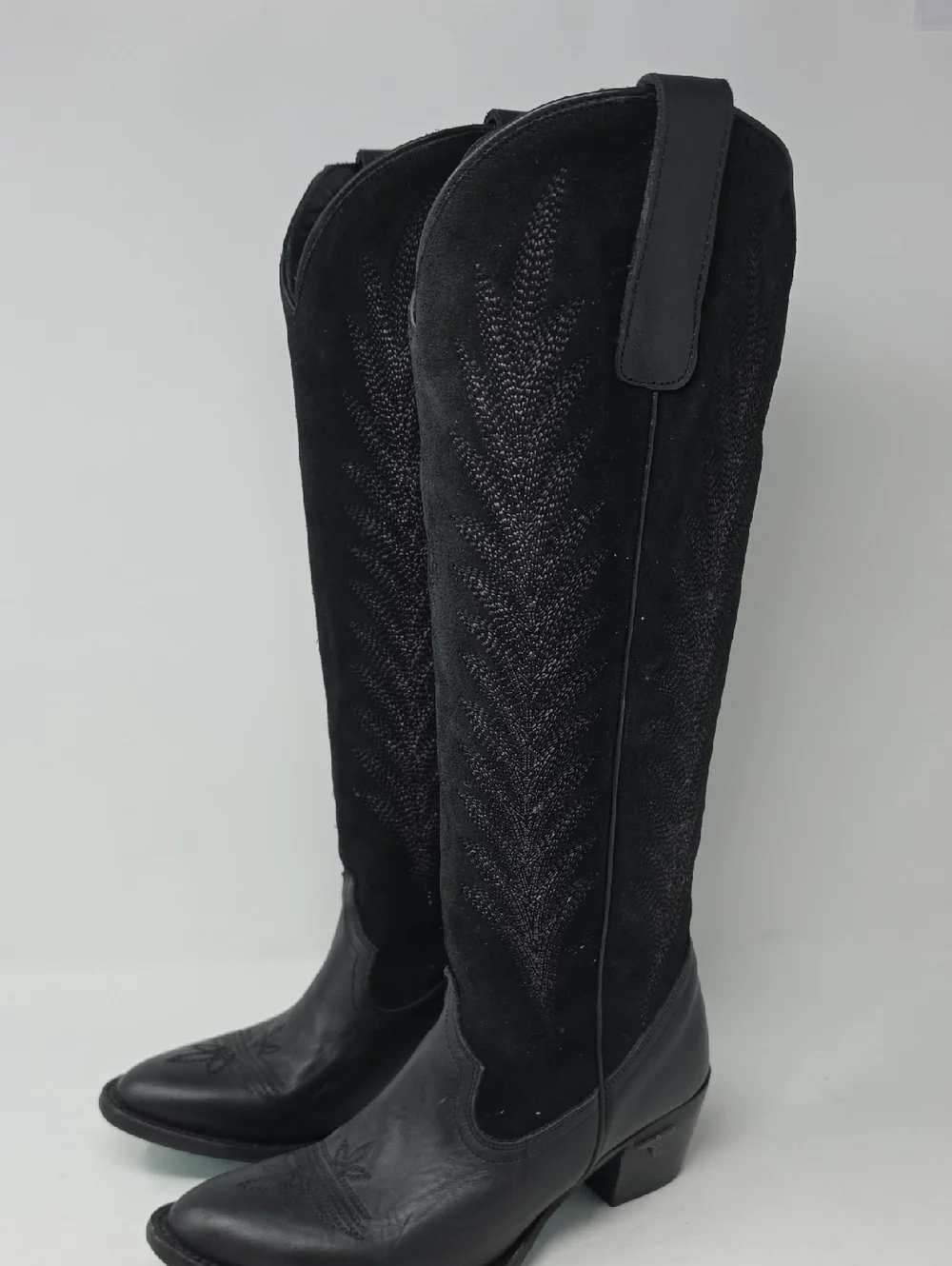 Lane Women's Jentry Suede Knee High Western Boots - Round Toe Size 7.5